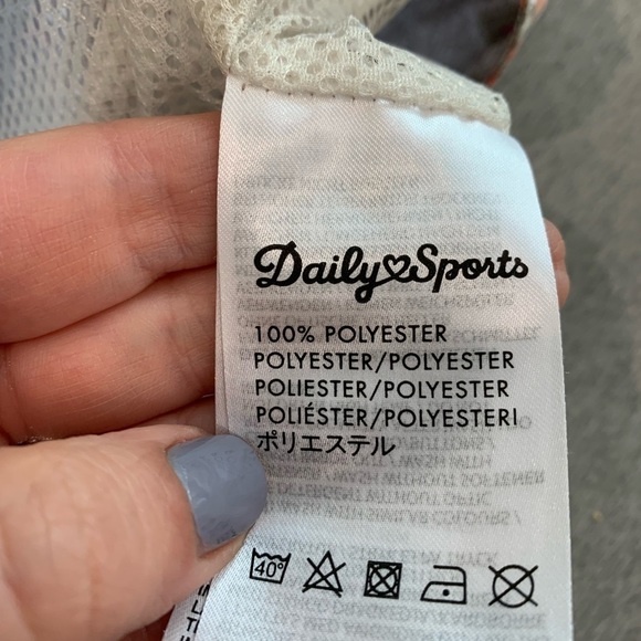 𝅺DAILY SPORTS Golf or tennis paisley skort skirt EUC size 2 - Picture 13 of 14